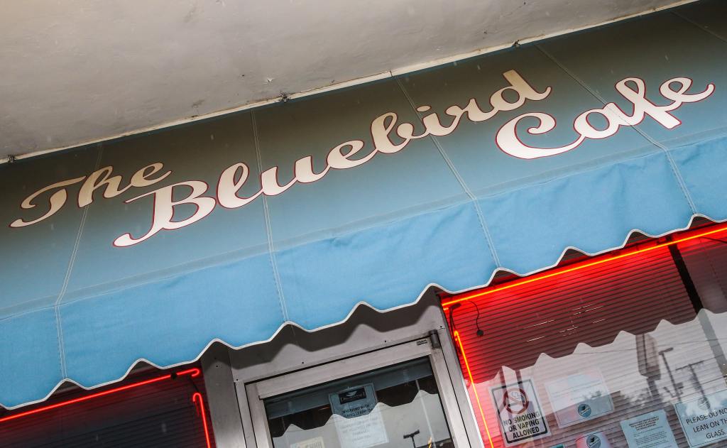 Stars Reflect On Nashville's Bluebird Cafe