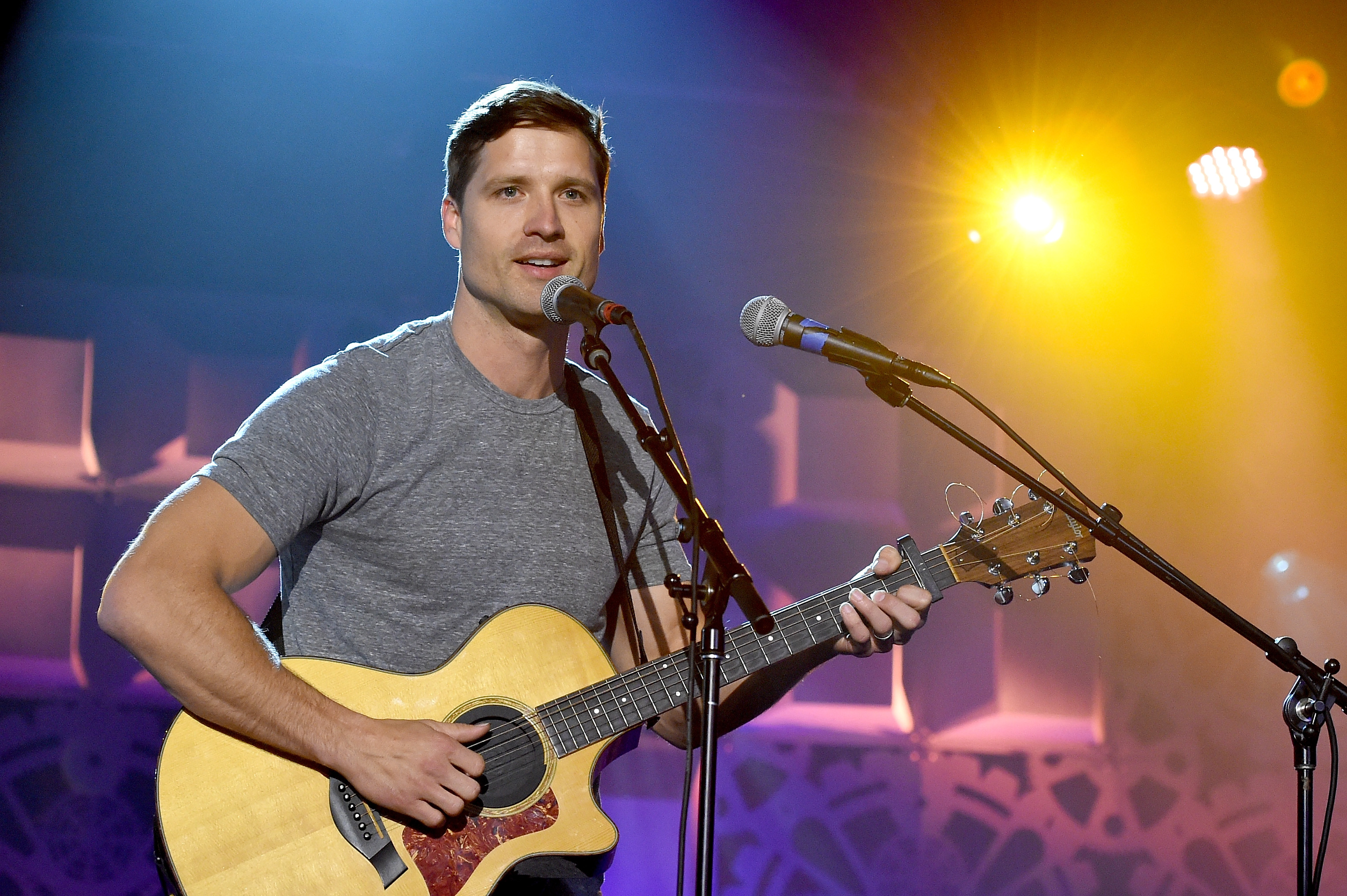 10 Things You Need To Know About Walker Hayes