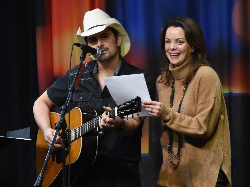 Brad Paisleys Free Grocery Store In Nashville Is Delivering Food To