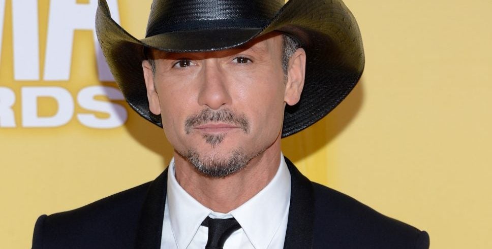 Tim McGraw Surprises COVID-19 Nurses On Zoom