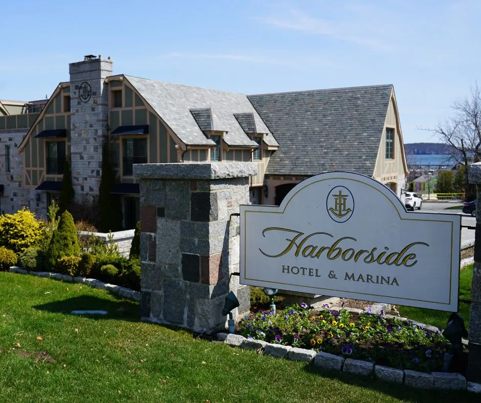 Harborside Hotel & Marina