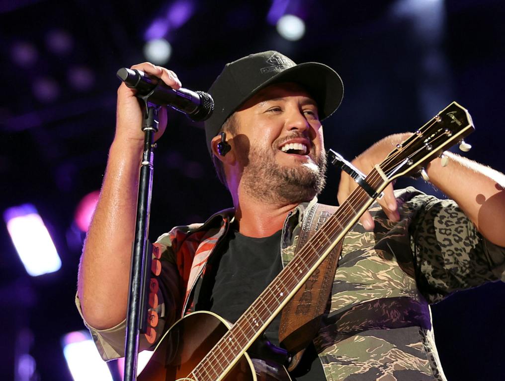 Luke Bryan's Oldest Son Joins The Ten Pound Club