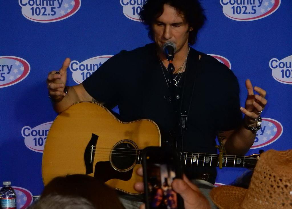 Joe Nichols Acoustic Night At Six String Grill and Stage in Massachusetss singing a song